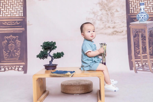 资兴宝宝多久认识妈妈